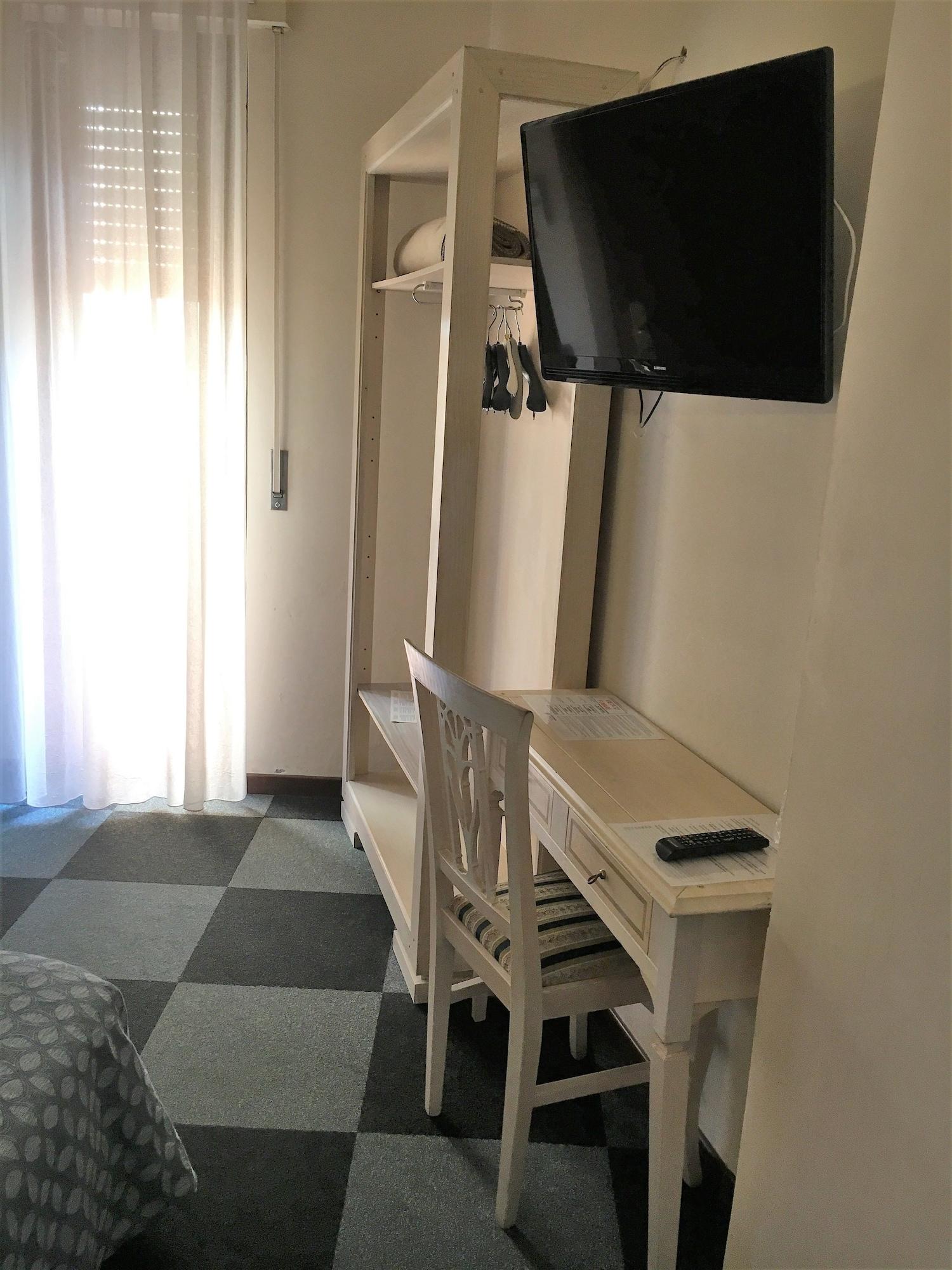 Boutique Scalzi - Adults Only 2*